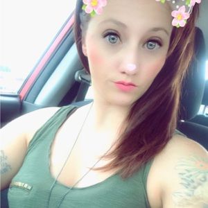 Meet your Posher, Leah